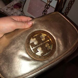 ❤️❤️SOLD❤️❤️ Gold Tory Burch Chain Crossbody